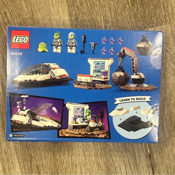 Lego Building Sets City Vehicles, ambulance, burger truck, space shuttle. New - Picture 3 of 7